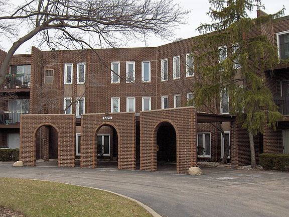 2nd image of 1500 Sandstone Dr APT 302