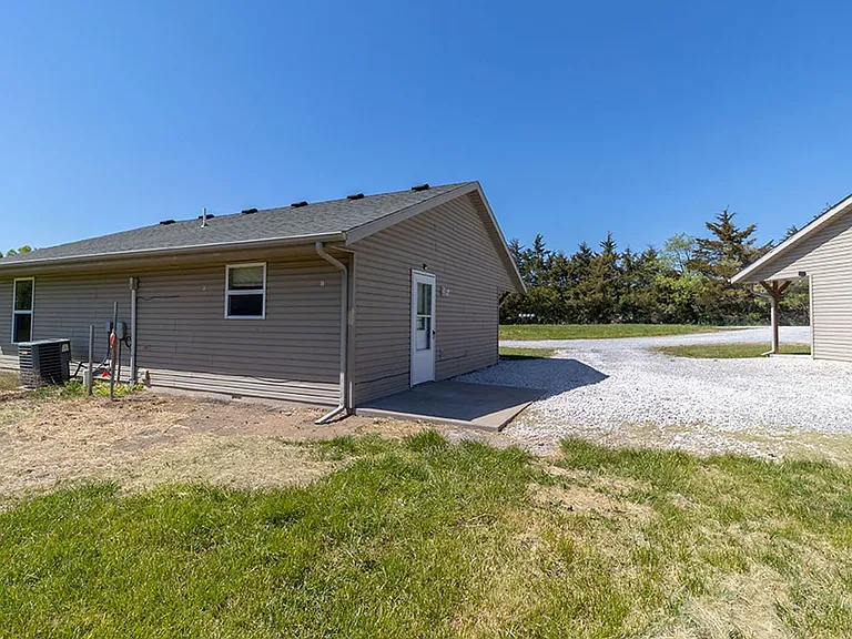 1544 Florence Dr — Photo 26