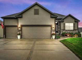 1607 NE 124th Ter, Kansas City, MO 64165