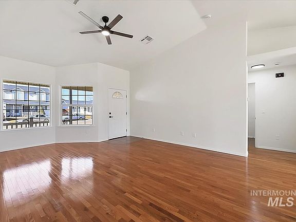 4th image of 3805 Pierre Ave