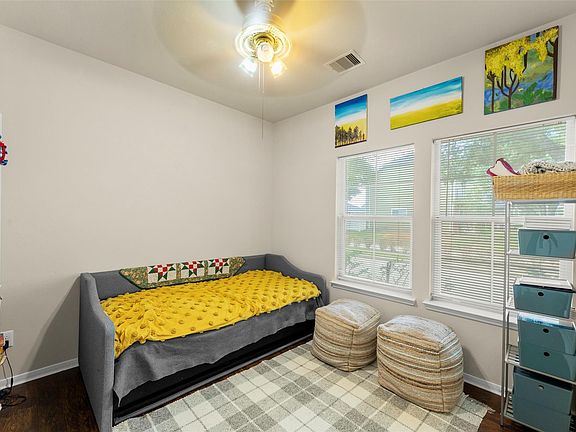 3rd image of 20527 Providence Point Dr