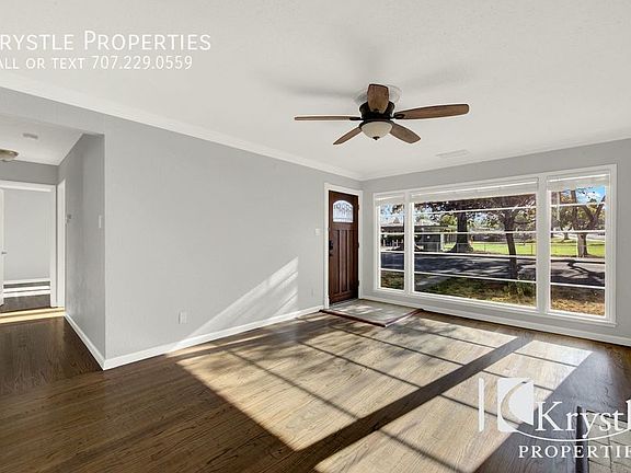 4th image of 109 Las Palmas Ave