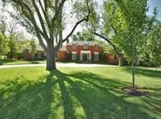 7106 Waverly Ave, Nichols Hills, OK 73116