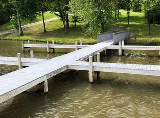 403 Terrapin Pointe Rd, Hodges, SC 29653