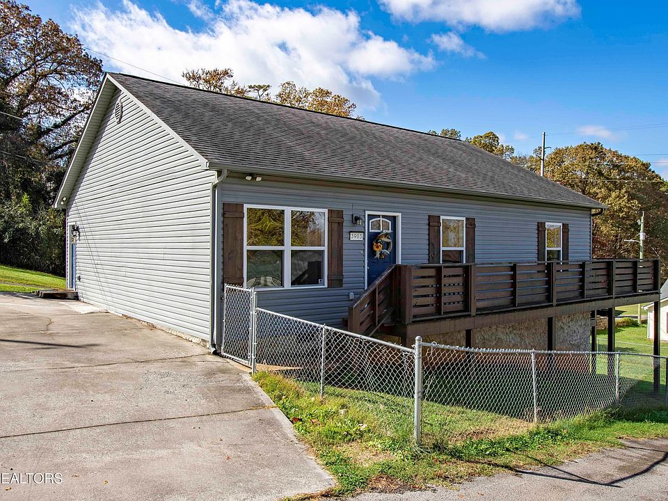 1st image of 3903 Barstow Way