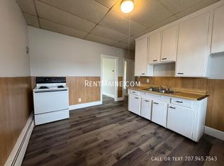 172 College Ave APT 2, Waterville, ME 04901