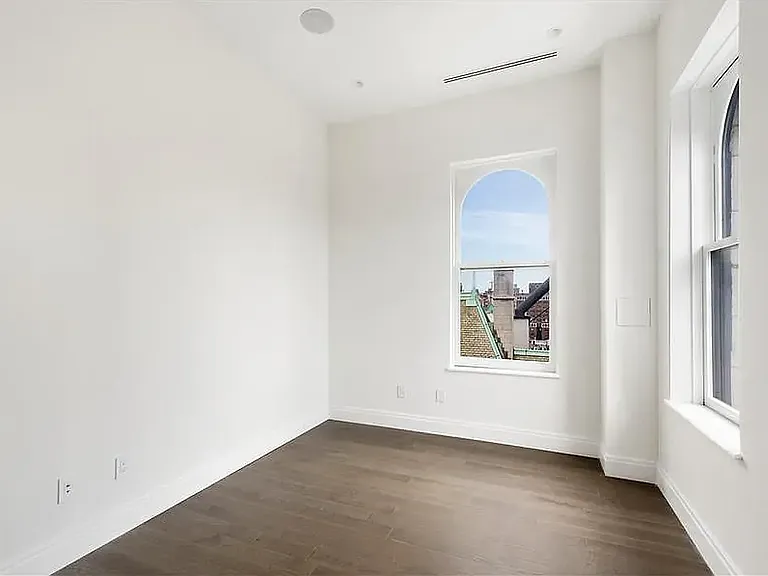 154 W 70th St #12R — Photo 10