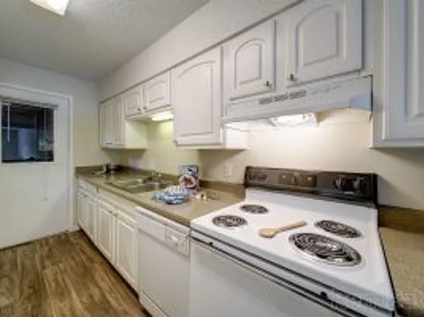 Stone Ridge Apartments