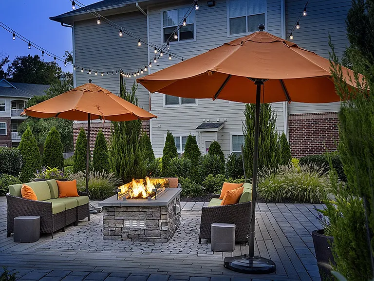 Outdoor fire pit with lounge seating