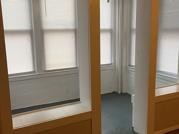 5th image of 6248 N Wayne Ave APT 1