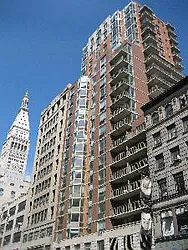 Crossing 23rd at 121 East 23rd Street in Flatiron