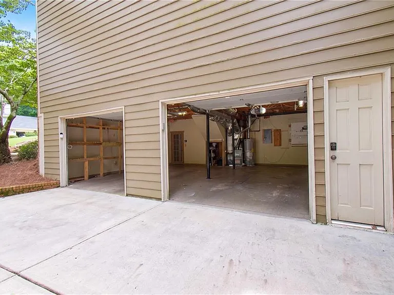 320 Derby Ridge Trce — Photo 59
