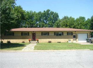 511 N Illinois St, Oxford, KS 67119