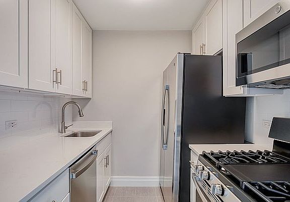 4th image of 151-155 E 31st St #W9d