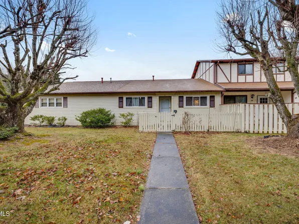 73 Tulip Grove Cir APT 6, Bristol, TN 37620