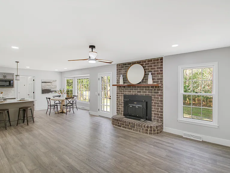 305 Mayfield St — Photo 14
