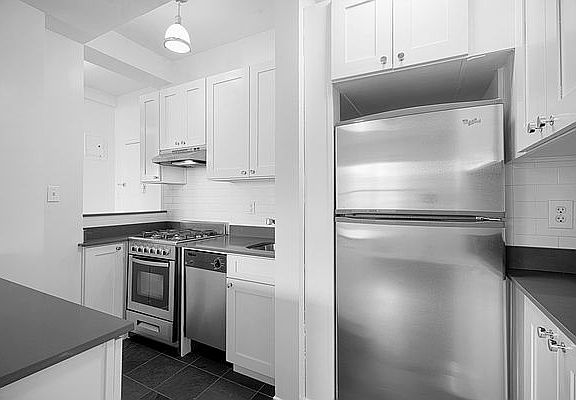 5th image of 253 W 72nd St APT 1901
