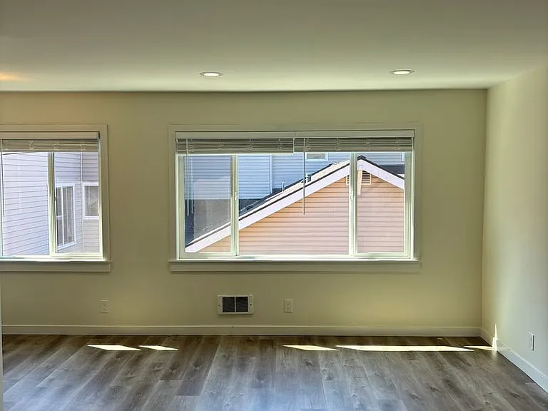 Jennifer Ryan Apartments — Photo 8