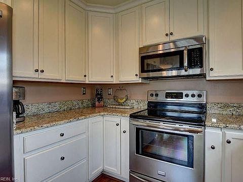 5th image of 403 Harbour Point #103
