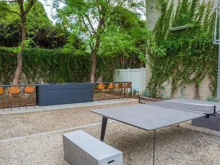 3450 Cahuenga Blvd W #403 — Photo 20