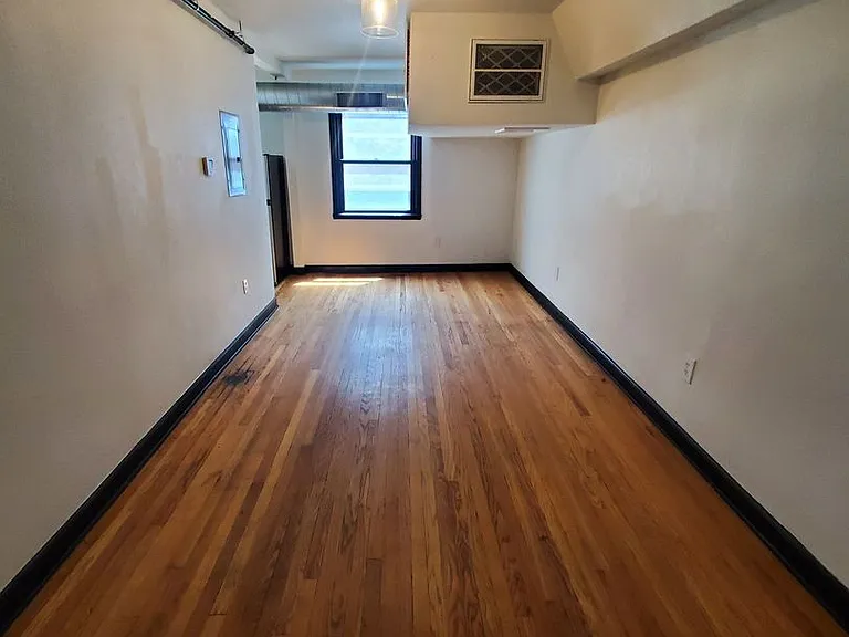 The Berm - 2001 10th Ave (24 Units Luxury Apartments) — Photo 22