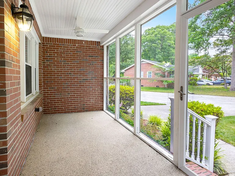 6333 Tuttle Ave — Photo 3