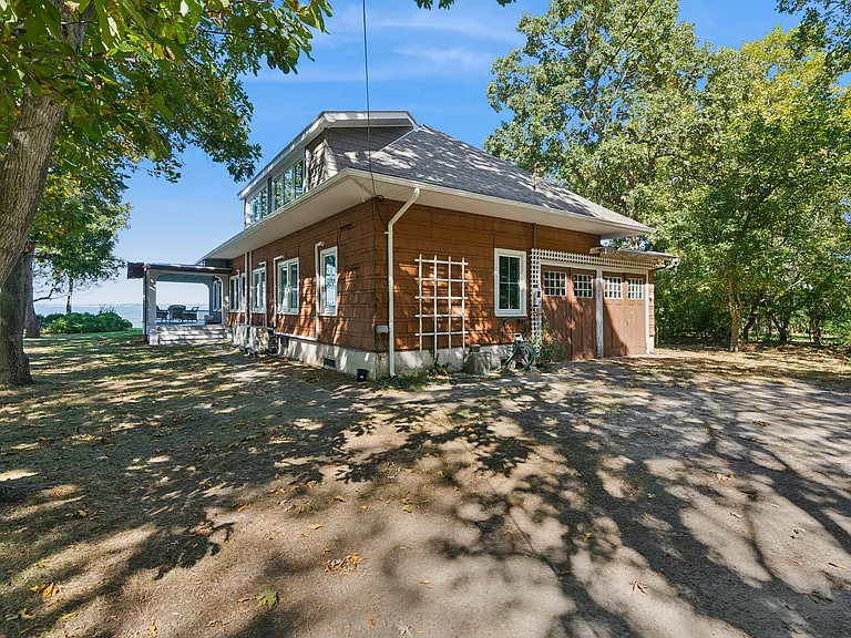 139 Edgemere Dr — Photo 6