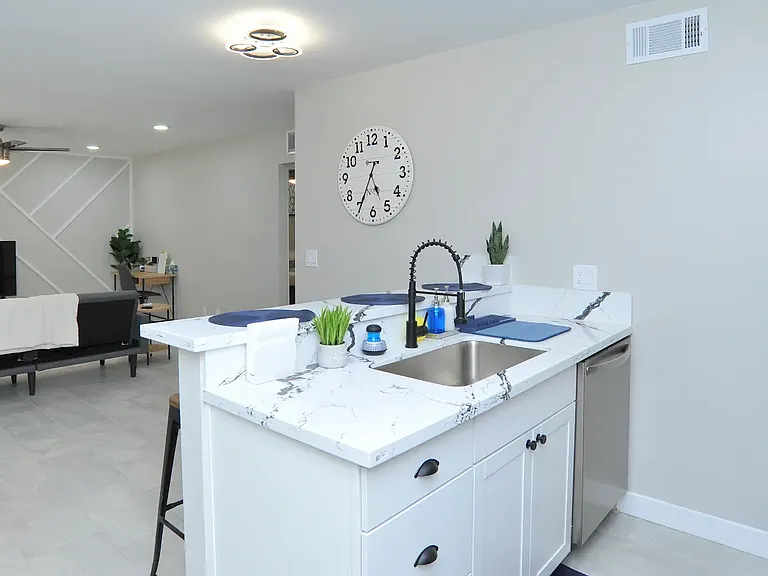 6596 E Calle La Paz #A — Photo 16