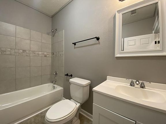 5th image of 2919 S Izard St