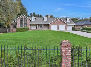 9001 Barrhill Way, Fair Oaks, CA 95628