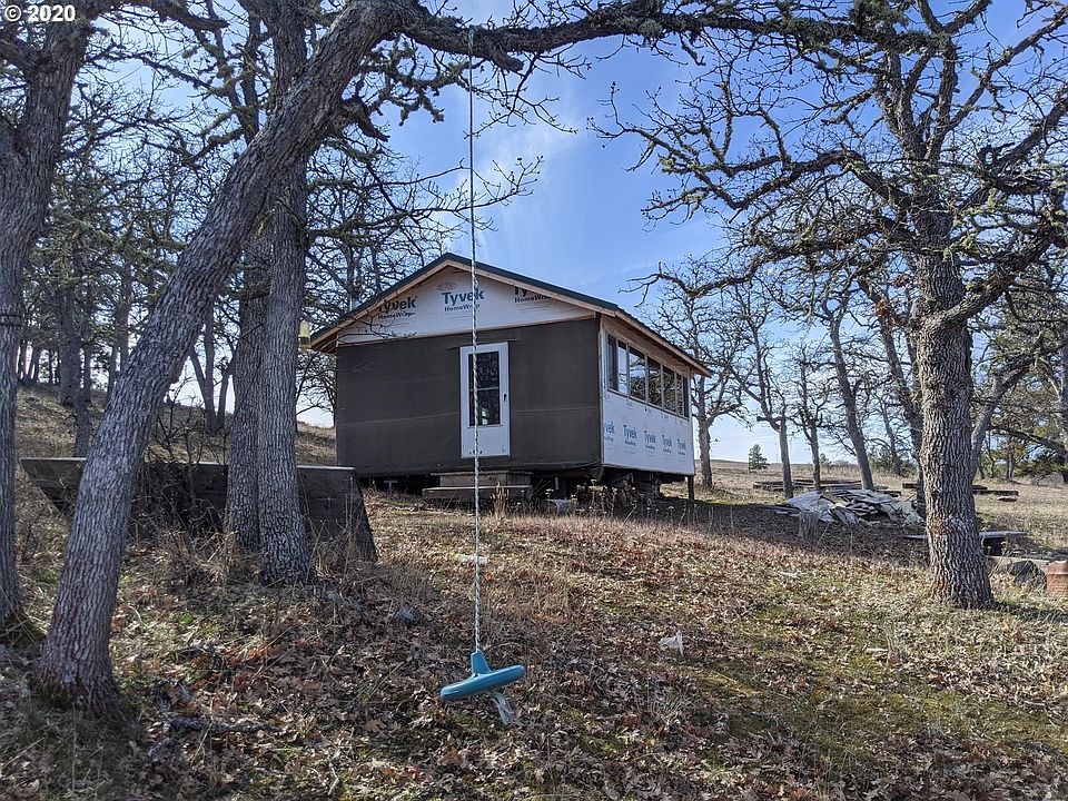 2nd image of 5 Burlington Loop