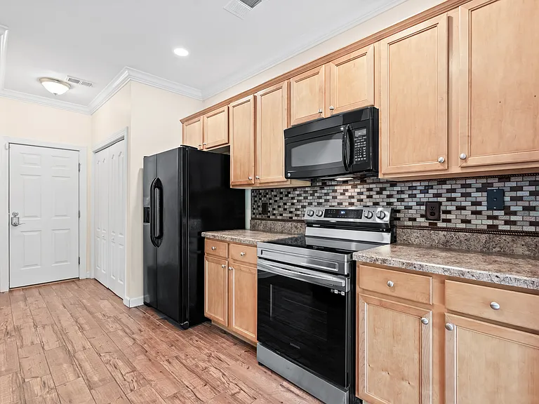 1020 Fairway Ln — Photo 15
