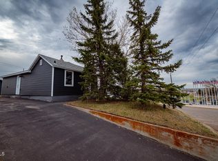 100 2nd St NE, Watford City, ND 58854