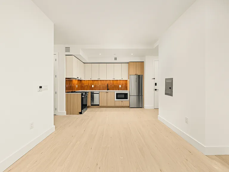 733 Lincoln Pl #1320 — Photo 1