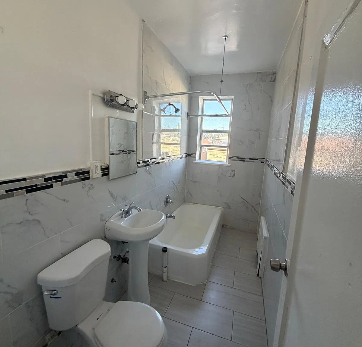 1 bed, 1000 sqft, $1,500 — Photo 3