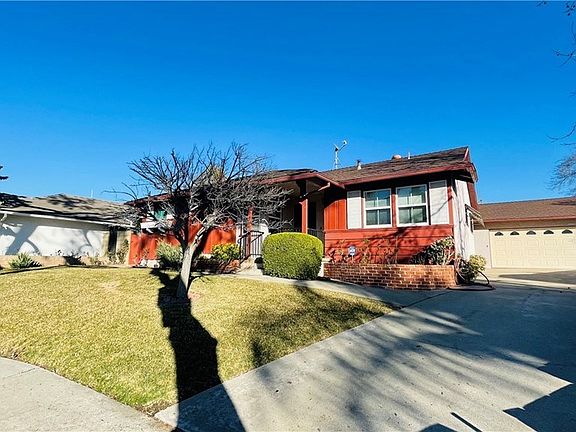 2nd image of 130 La Plaza Dr