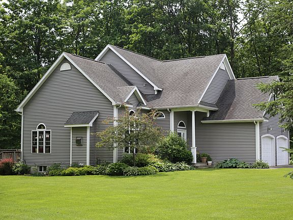 3rd image of 860 S Creek Ct