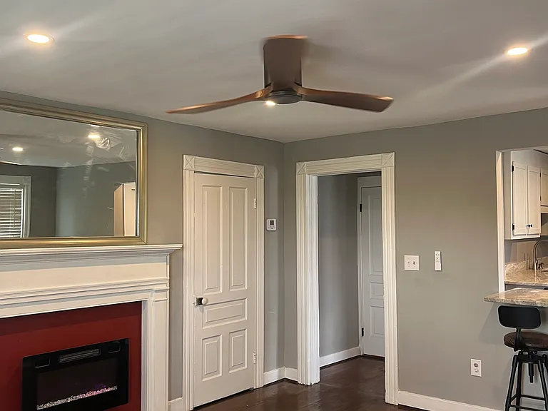 110 Front St — Photo 4