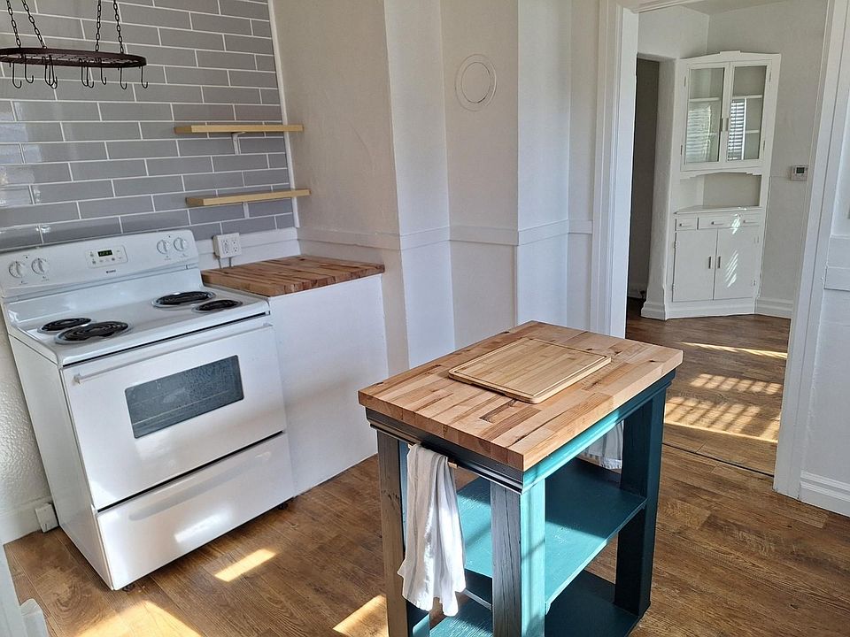 1st image of 1611 North St #1
