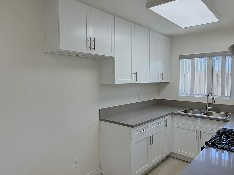 1015 E Lomita Ave #2 — Photo 3