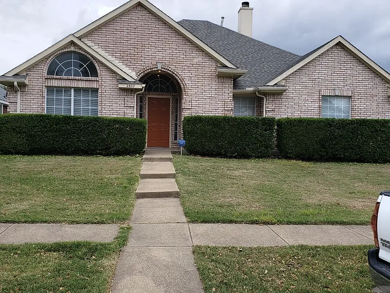 2607 Daisy Ln — Photo 4