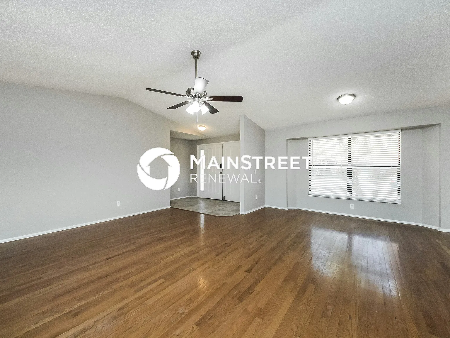7702 Murcott Cir — Photo 4