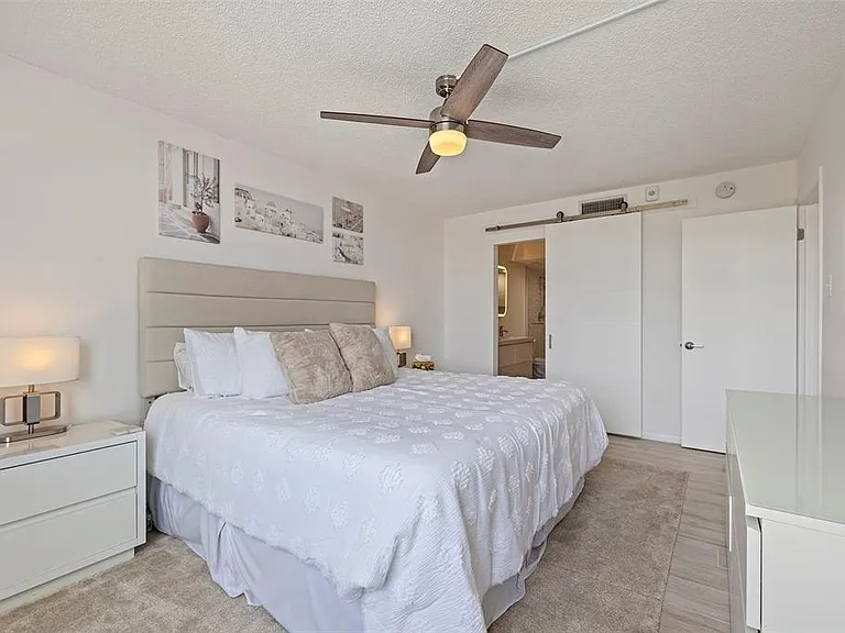 6145 Sun Blvd #304 — Photo 23