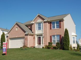 16 Christians Dr, Hanover, PA 17331