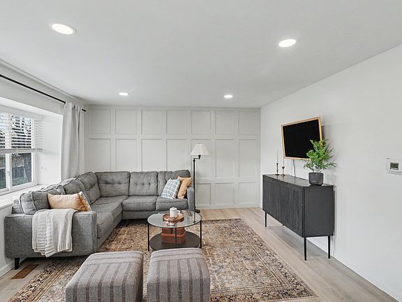 5th image of 2220 E Murray Holladay Rd APT 80