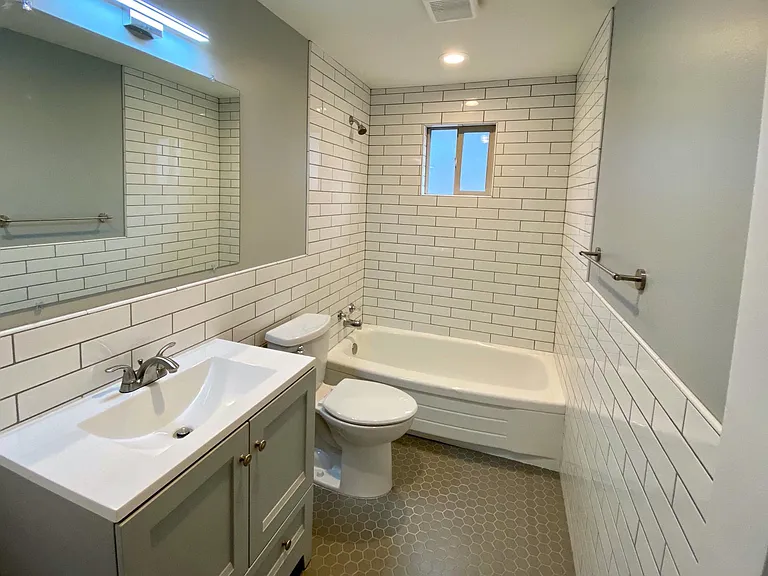 1627 E Roosevelt Ave — Photo 8