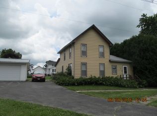406 E Iowa St, Monona, IA 52159