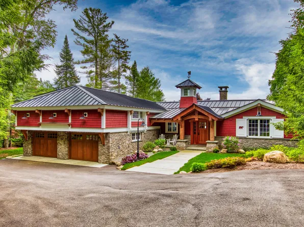 280 Mirror Lake Dr, Lake Placid, NY 12946