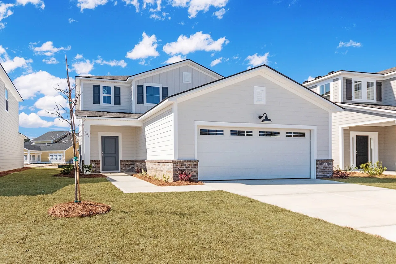 4 bed, 2.5 bath, 2291 sqft, $3,300 — Photo 1