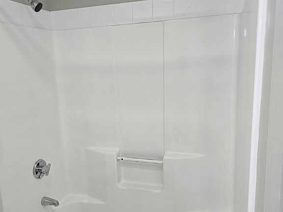 4th image of 680 Boston Post Rd APT 31